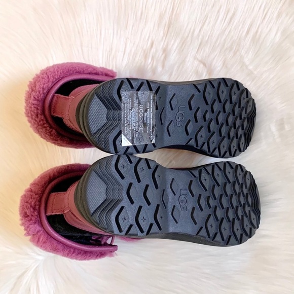 UGG Adirondack Boot III Velvet Waterproof - Picture 8 of 8